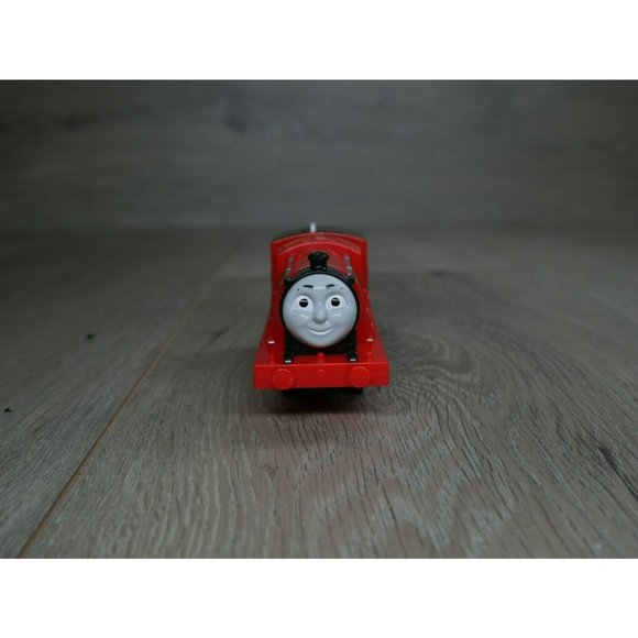 Thomas & Friends Trackmaster James Motorized 6-inch Locomotive - Picture 5 of 7